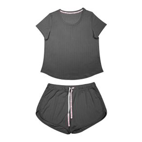 Conjunto pijama con camiseta con manga corta