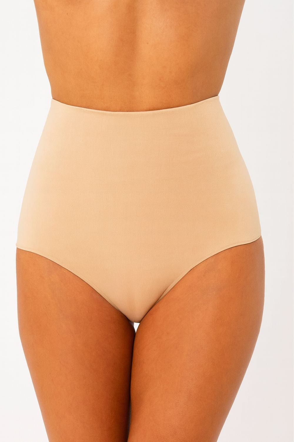 Panty de control tipo brasilera cintura alta