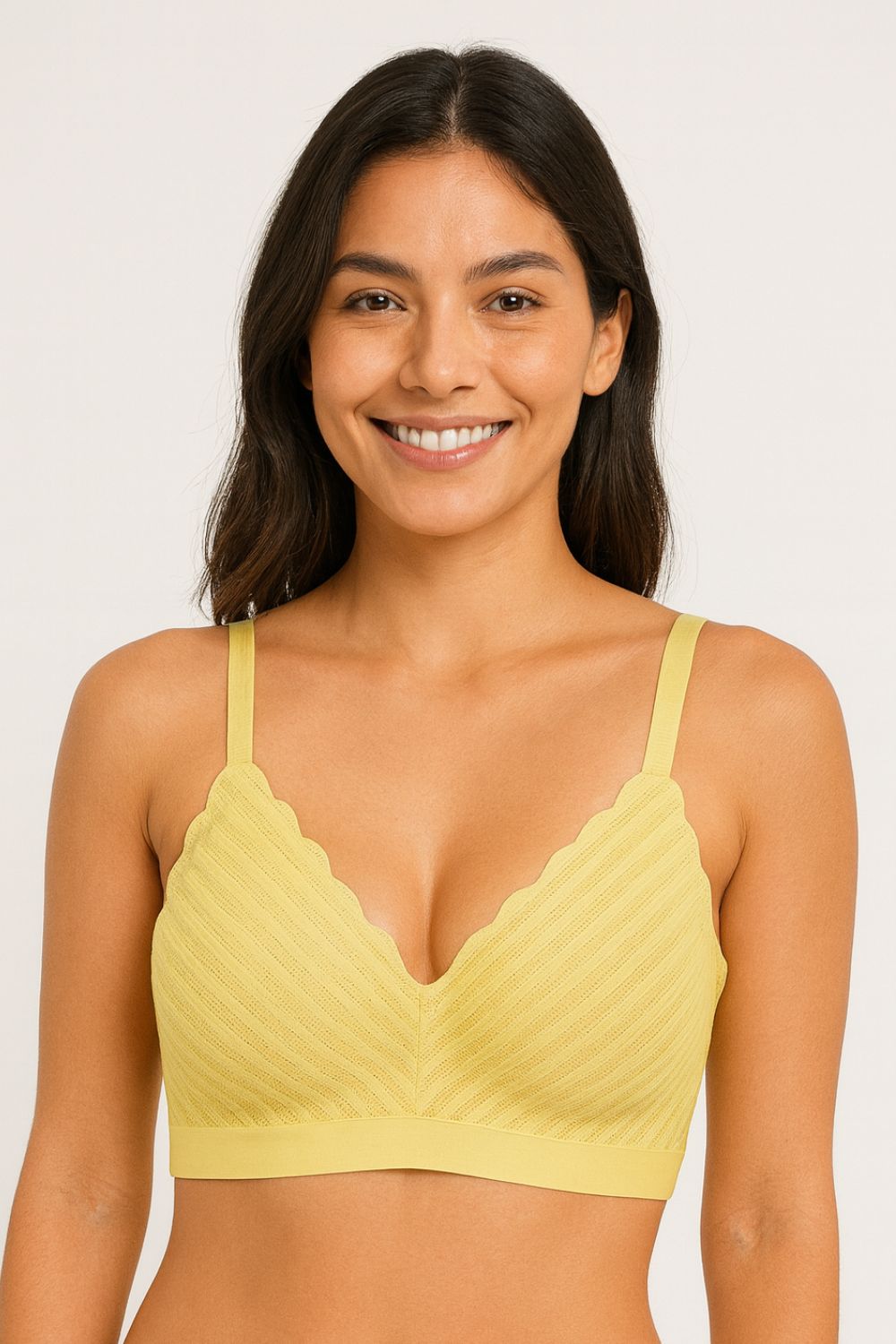 Brasier tecnobra con diseño triangular en microfibra